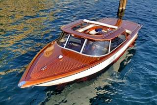  Location de bateaux à moteur